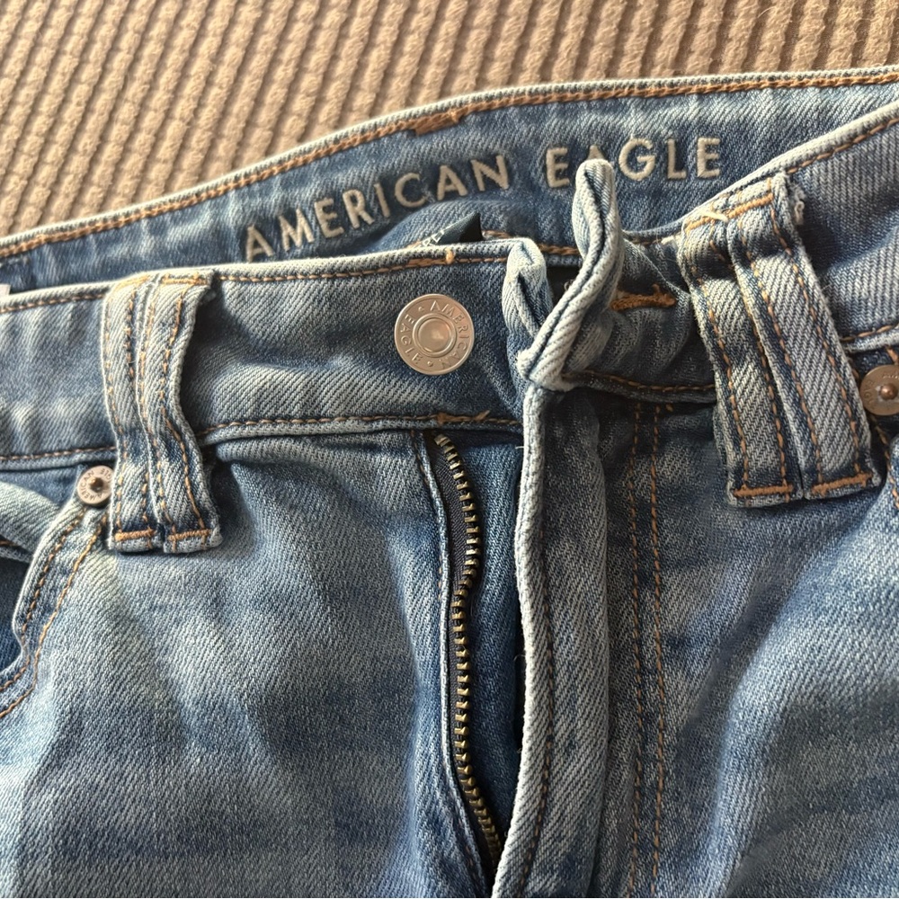 American Eagle Outfitters Light Blue Wide Leg Jeans - Picture 3 of 6